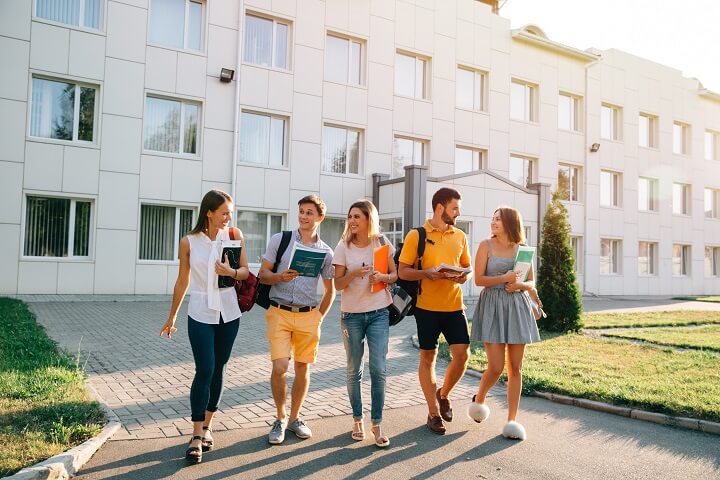 Come l'apprendimento online sta cambiando l'educazione